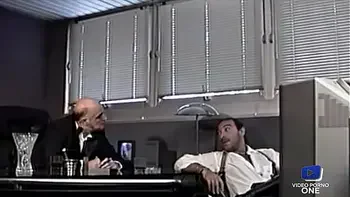 Julia Channel, belle brunette aux gros seins baisée en voiture