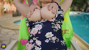 Beautiful Curvy MILF Sandy Big Boobs Gets Smashed by a Young Guy at the Swimming Pool