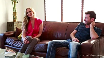 Juliaaa Ann: Blowjob, Doggy  Missonary Porn