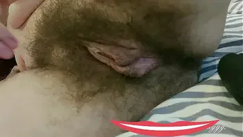 dirty talk from mature nympho with hairy pussy and hairy armpits, play with hair foot fetish, close-up masturbation, big pussy lips Nimfa Mannay