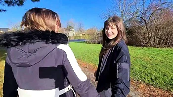 Alicia, 32 years old, takes the direction of the hardcore! - Jacquie et Michel TV