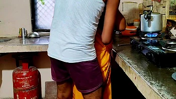 Bhabhi Ko Kichen Me Chooda