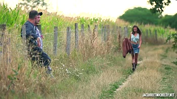 Cristina, language expert... but not only that! - Jacquie et Michel TV