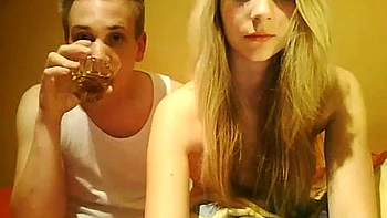 Guy fucks gf on camera: Blowjob, Doggy  Amateur Porn