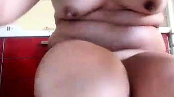 Allyssamay Squirting Milf's Webcam Show