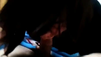 Vietnamese Adult Star Hong Nhung Gives Amateur Blowjob