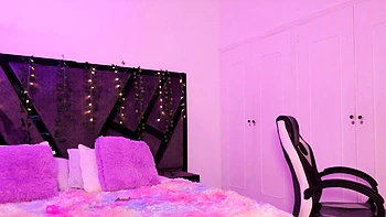 Juicy Brunette Pleasuring Herself Relentlessly