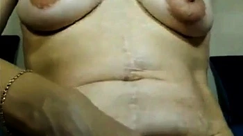 Maman franaise mature adore les bananes  la webcam