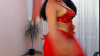 Lola toying her pussy during work hours