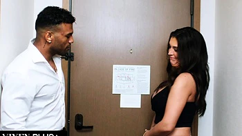 VIXENPLUS Cop Elizabeth Seduces Agent