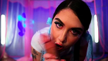 INSERTED Daydream Daisy's uninhibited playtime