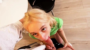 Blonde Bombshell Molly's Intense Anal and Deepthroat