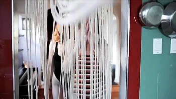 Abigale Mandler Nude Lesbian Sex With Emily Bloom Porn