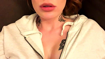 Karuna Satori Close Up Masturbating Porn Video