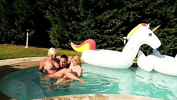 outdoor anal threesome with tempting blonde dolls