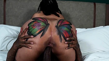 Cece the Puerto Rican Goddess has BOOTIE