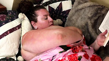 NAUGHTYNATURAL   Delilah Squirting At Home