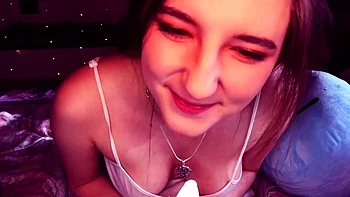 AftynRose ASMR Wet T-Shirt Cheeky Spray Video