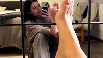 Black Amateur Explore Hot Foot Fetish