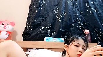 Amateur webcam asian girl
