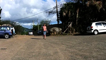 Amateur Group Sex beside Hot Chicks