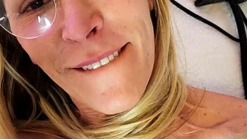 Amateur Anal Ebony Solo