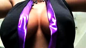 Brunette Solo Webcam Masturbation