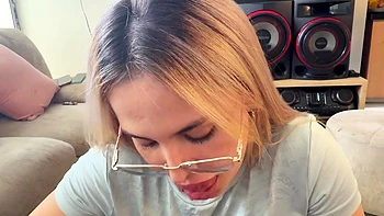 KIRA BLONDE  una cuñada con muchas ganas de leche