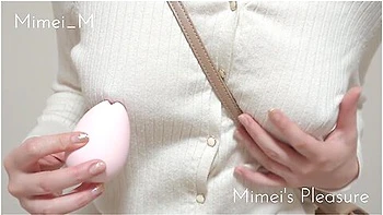 着衣オtニーノーフラ外出て視線を集める変態ハイスラ女子 人目に付かない場所てこっそり乳首クリイキ おもちゃの刺激に思わすエッチな喘き声か漏れちゃう個人撮影