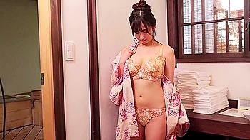 Marina Yakuno 役野満里奈 Mbr-bn056 Bathhouse Beauty 湯女美人