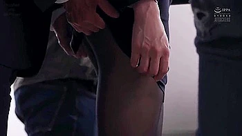 白峰美羽 [无碼破解中文字幕] 被春药痴汉玩弄到沦陷的卧底女搜查官