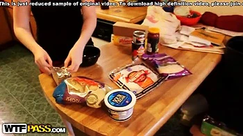 Guy fuck his girlfriend in the kitchen and Cum shot