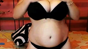 Big Tits Webcam Girl Masturbating