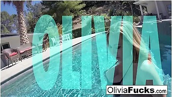 Horny Olivia Plays With Her Pussy Underwater - Olivia Austin