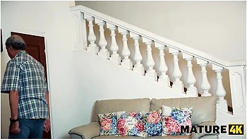 Mature Kinky Lady Cheated On Her Husband With A Gardener And Had Wild Sex