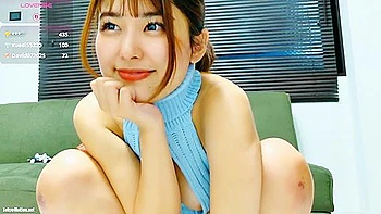 Erotic live chat with cute beautiful girl