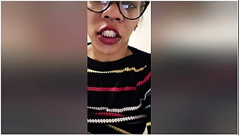 Uniqueen Peeing,farts And Licking My Jucie Off My Finger Come Taste It