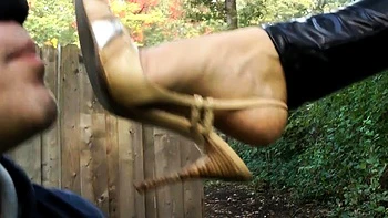 Lesbians hardcore licking pussies