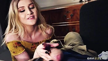 Two hot babes Gina Valentina and Kendra Lust love hard pound