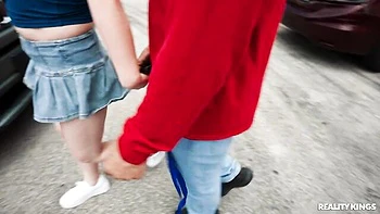 Sweet and young babe Harlow West likes intensive outdoor sex