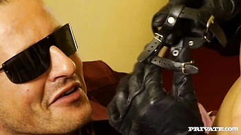 Silvia Lancome swallows tasty semen after getting fucked in the club