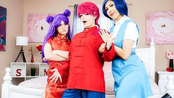 Penelope Woods and Evie Christian are enjoying this massive dick