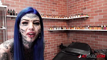 Amber and Amber's tattooed sex