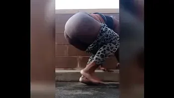 Naejae squirts in public after a good workout