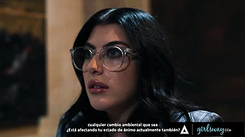 Bubble butt action with luring Scarlett Alexis and Chanel Camryn from Girls Way