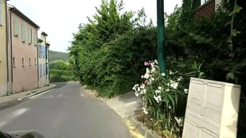 Angela discovers sapphic pleasures with an expert! - Jacquie et Michel TV