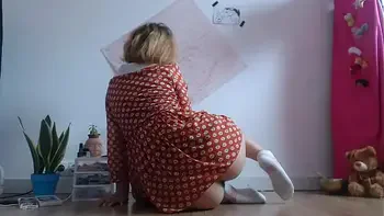 Trailer of a video horny with a dress without undies