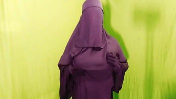 Desi Hot Beautiful Stepmom