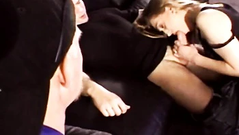 Inviting femme at hardcore scene