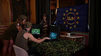 Jessy takes advantage of Alex's weakness - Jacquie et Michel TV